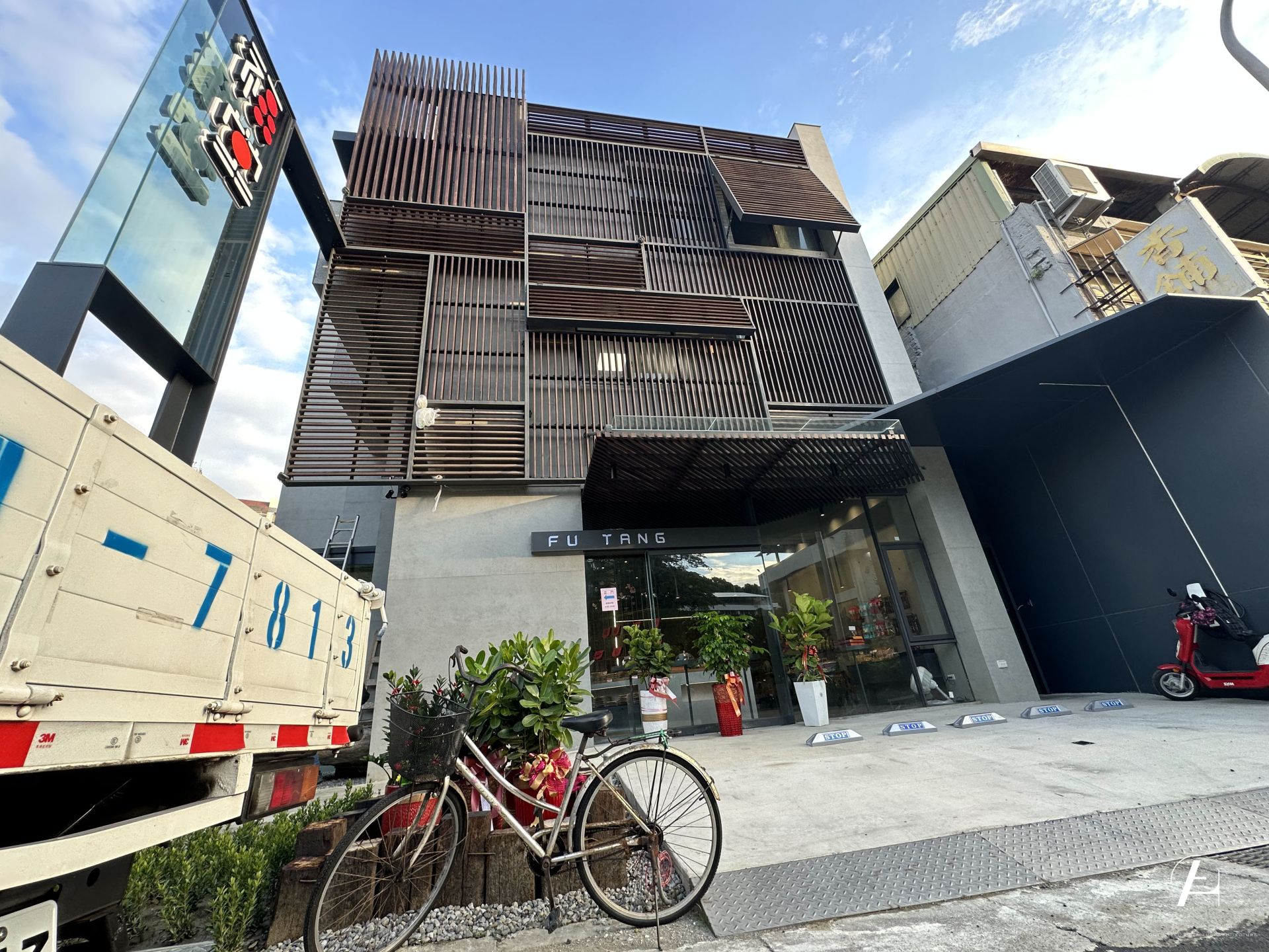 【福堂餅行】外觀鐵件設計作品